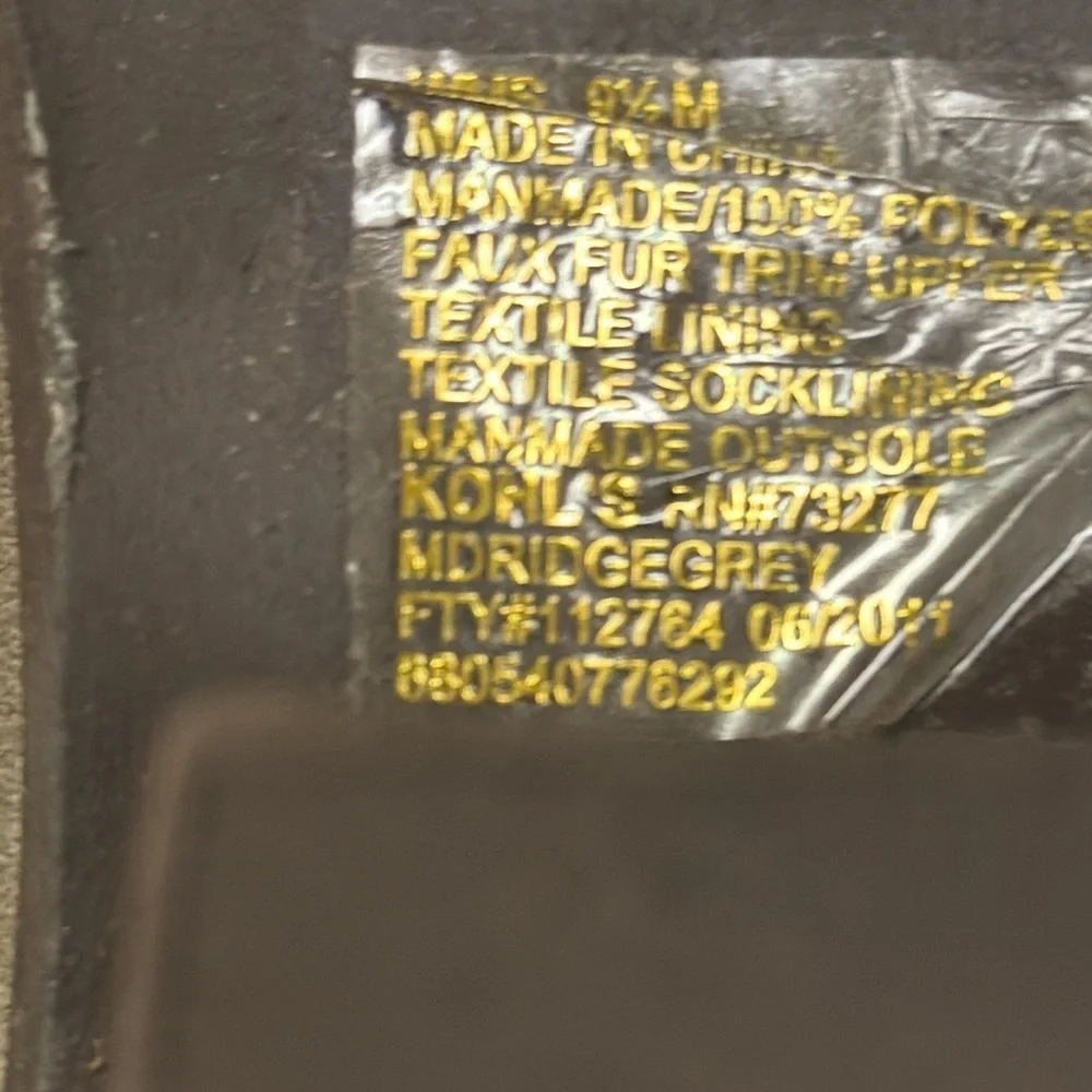 Mudd Ridge grey faux fur trim chunky heel ankle boots.